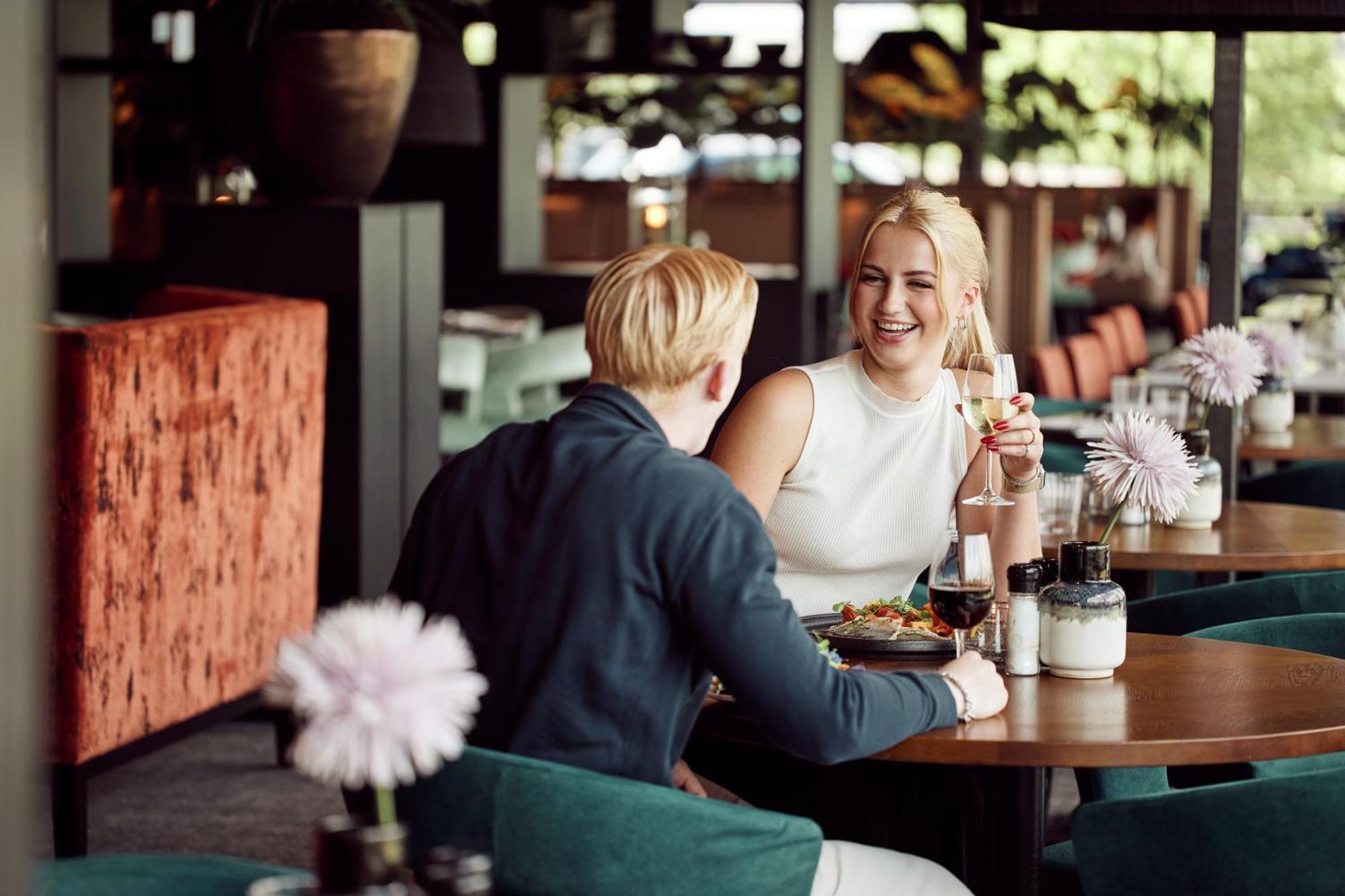 Van Der Valk Hotel Вейнендаал Екстериор снимка