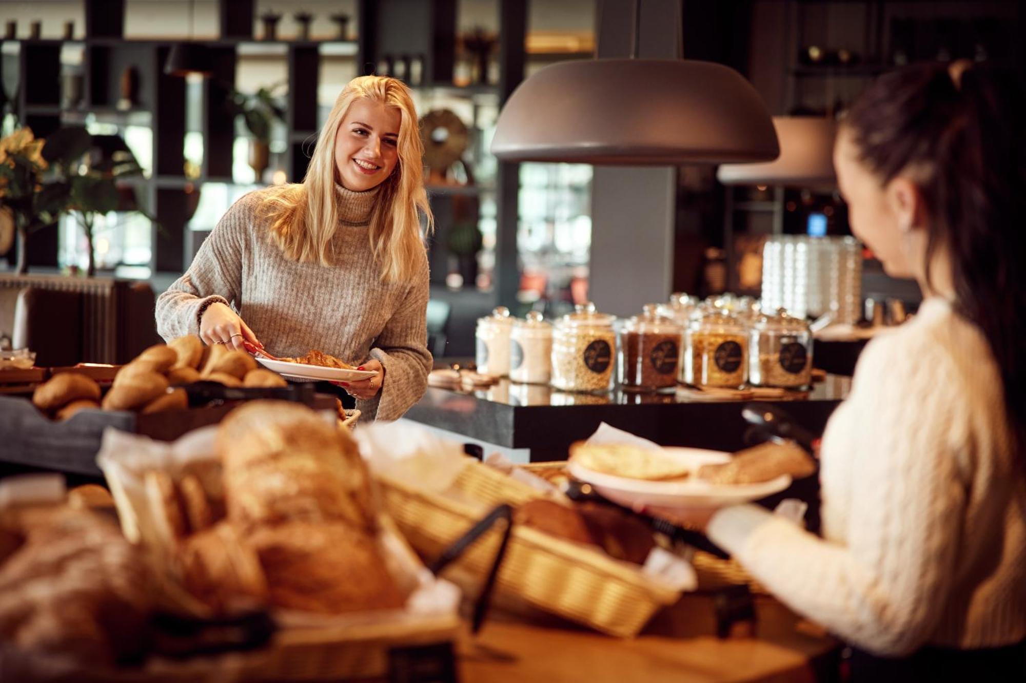 Van Der Valk Hotel Вейнендаал Екстериор снимка