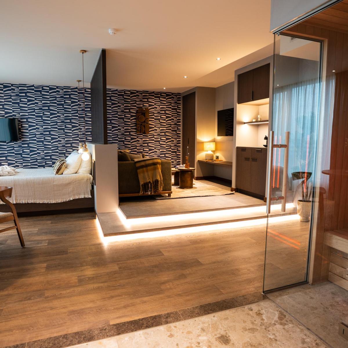 Van Der Valk Hotel Вейнендаал Екстериор снимка